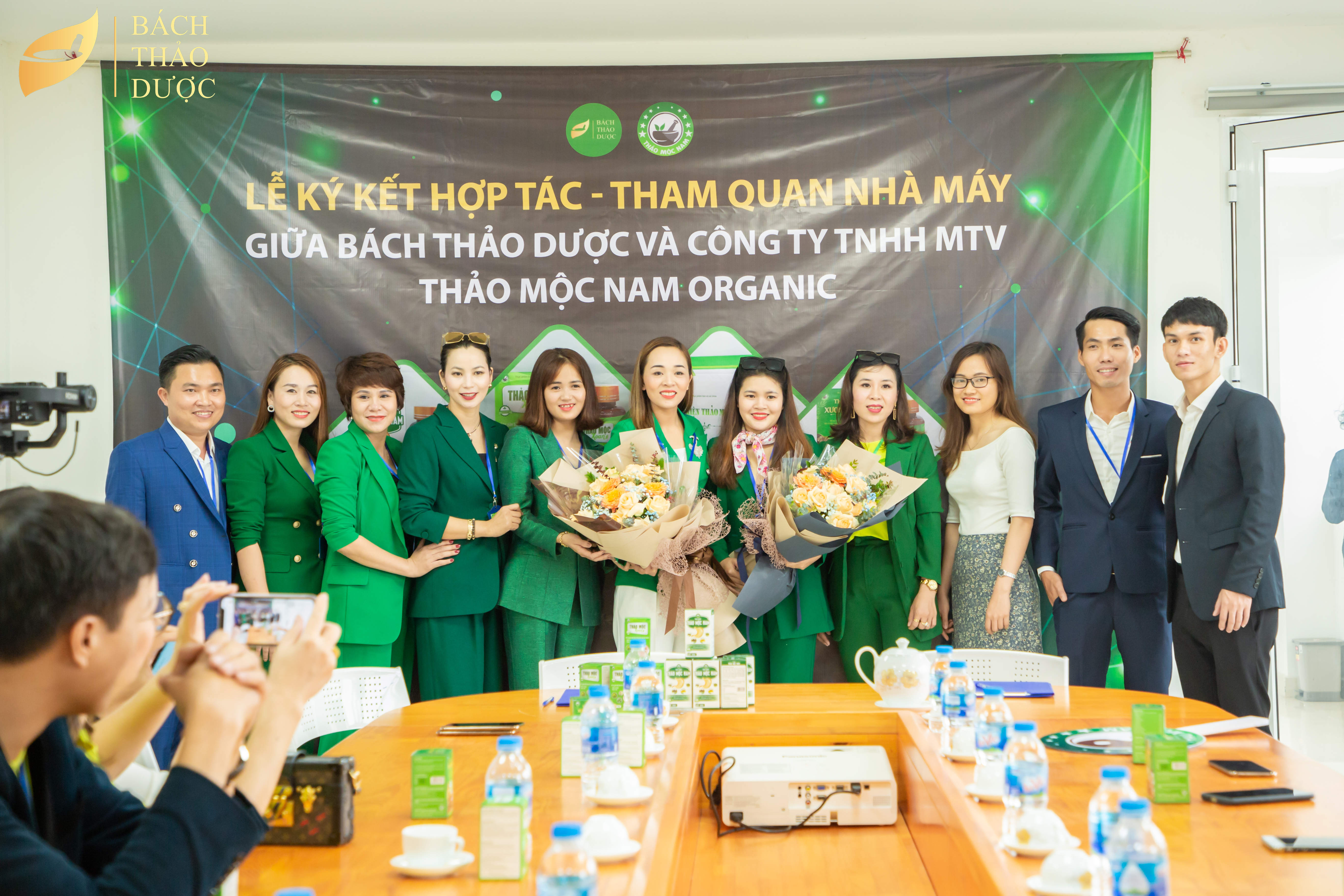 MTV Organic Thao Moc Nam Limited Company to contract and visit Bach Thao Duoc factory